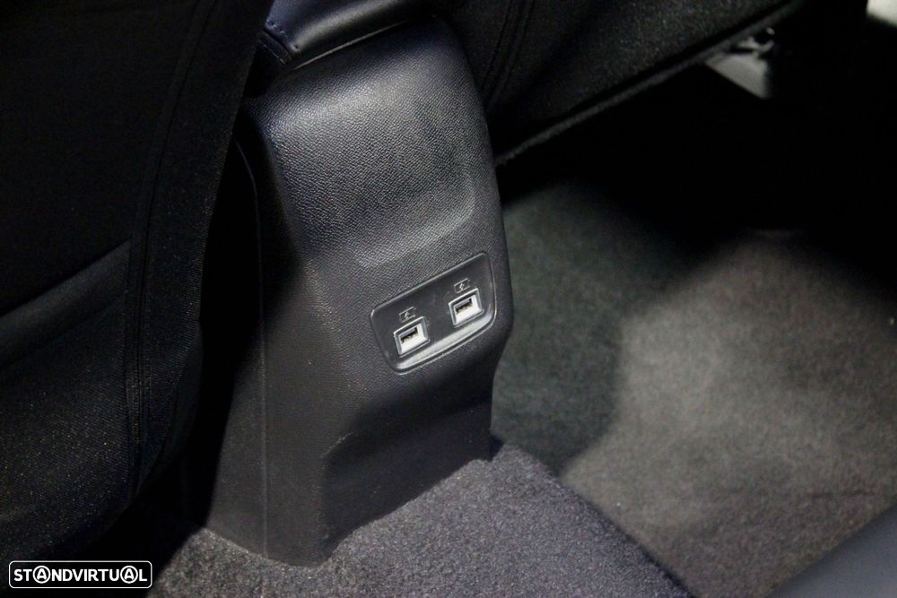 Peugeot 2008 1.5 BlueHDi Allure EAT8 - 21