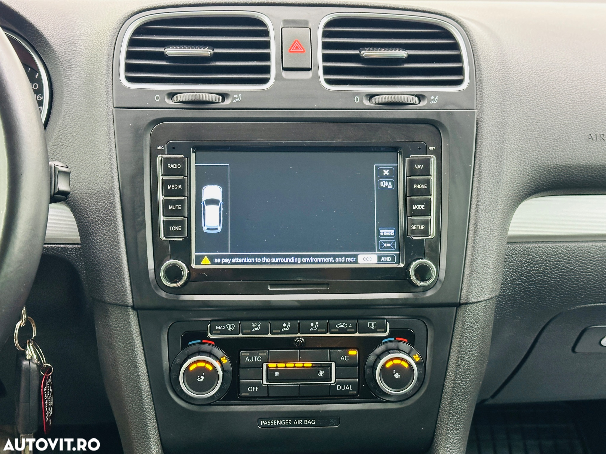 Volkswagen Golf - 28