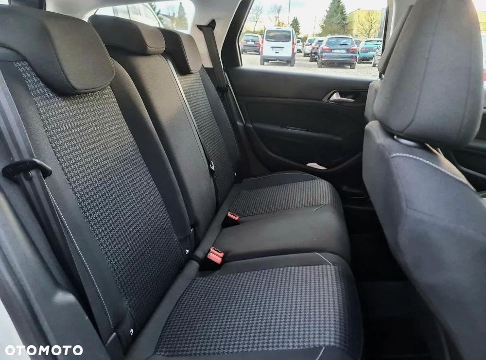 Peugeot 508 BlueHDi 130 EAT8 Allure Pack - 27