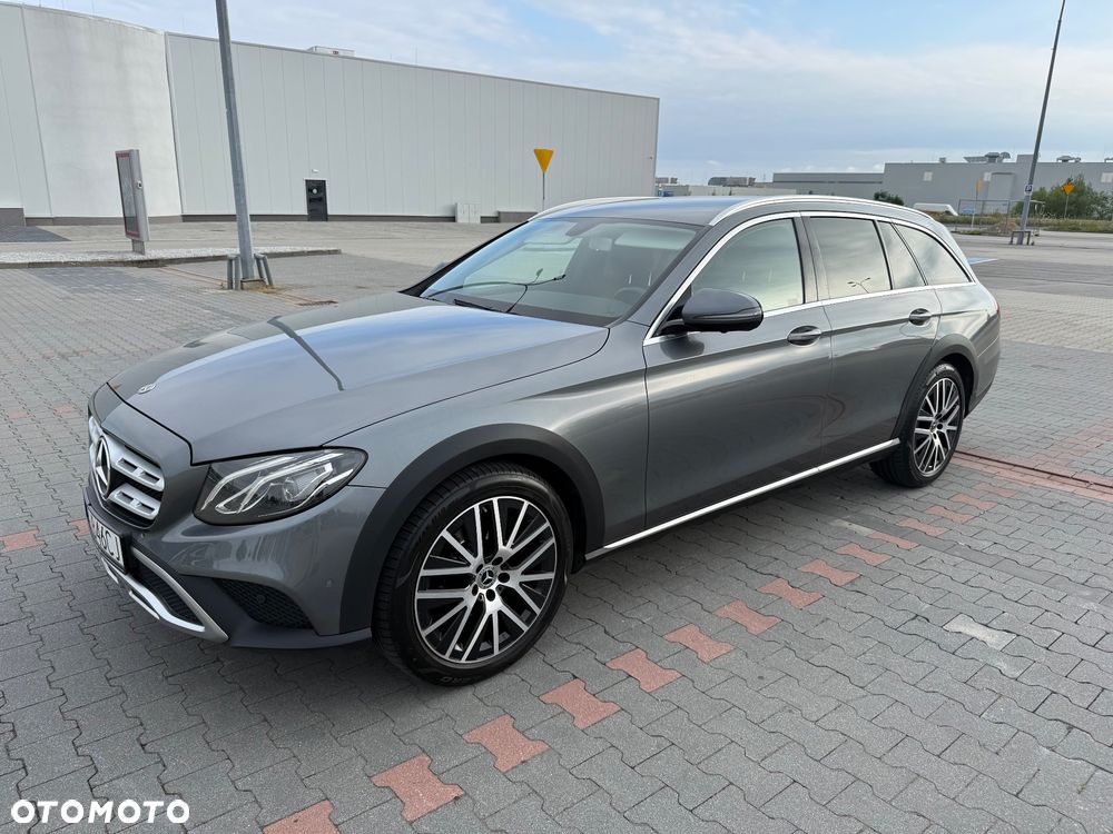 Mercedes-Benz Klasa E 220 d 4-Matic All-Terrain - 2
