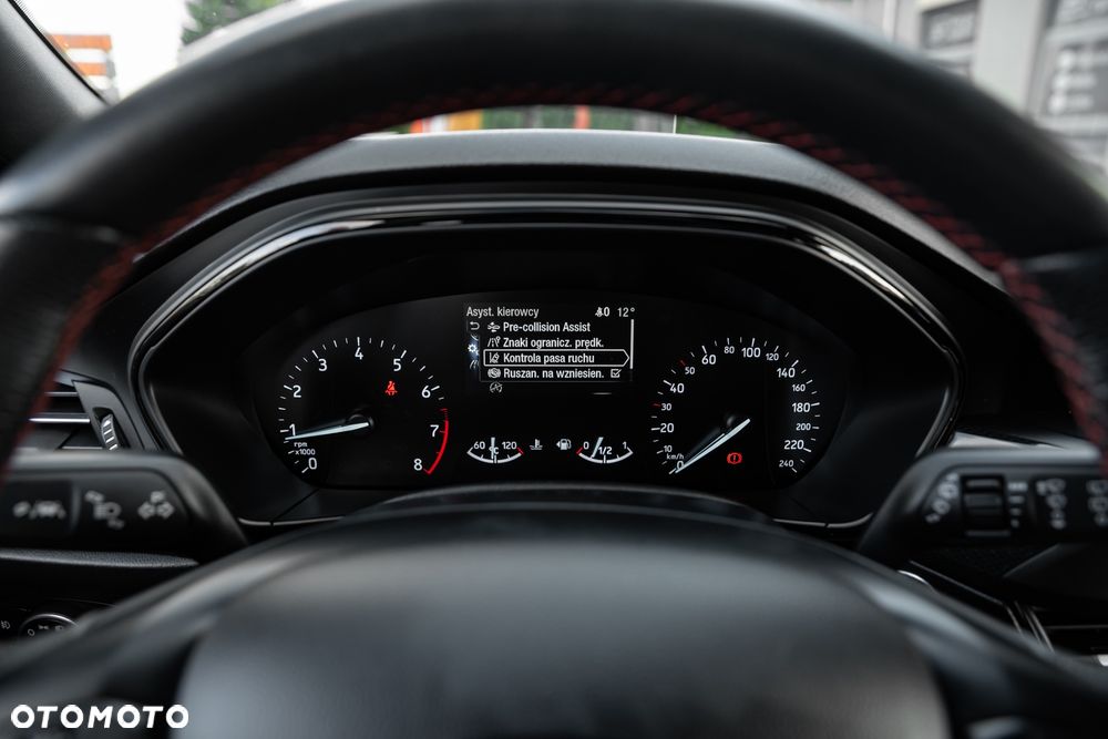 Ford Focus 1.0 EcoBoost ST-Line X - 32