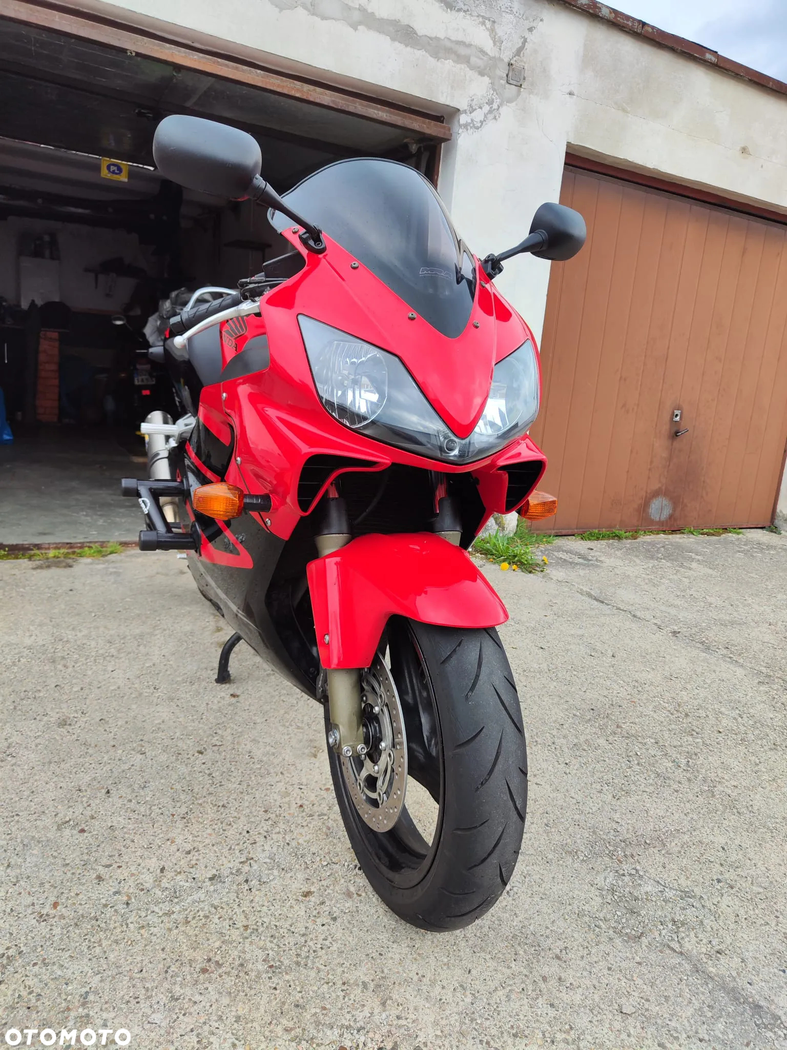 Honda CBR - 9