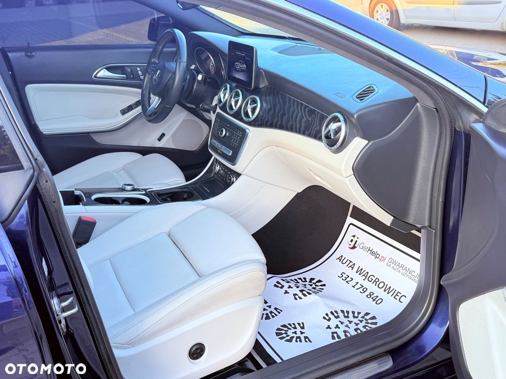 Mercedes-Benz CLA - 9