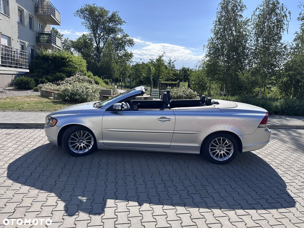 Volvo C70 2.0D Momentum - 9