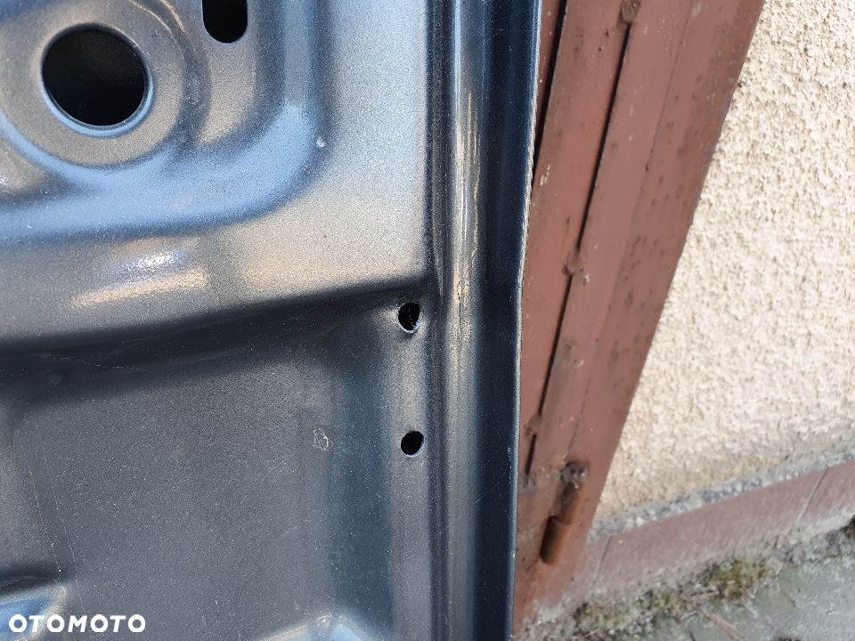 Audi A8 D3 02- maska 4E0 - 5