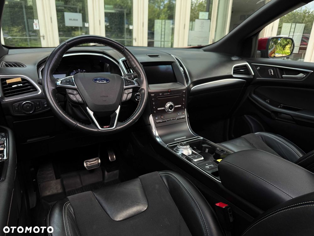 Ford Edge - 8