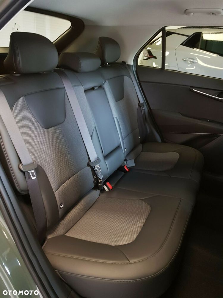 Kia Niro 1.6 GDI Hybrid L - 23