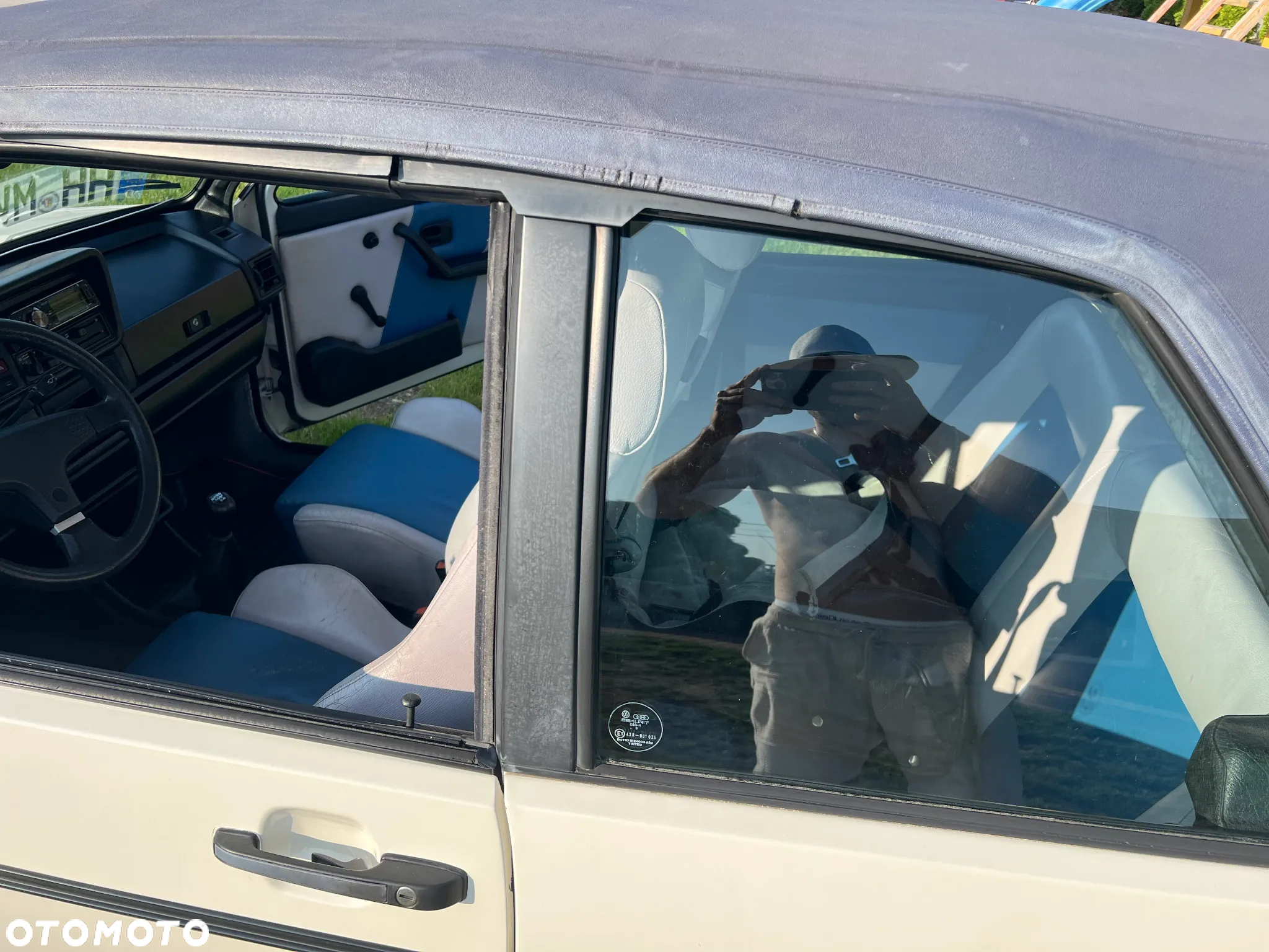 Volkswagen Golf - 22