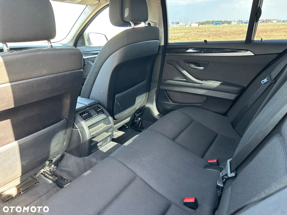 BMW Seria 5 520d - 11