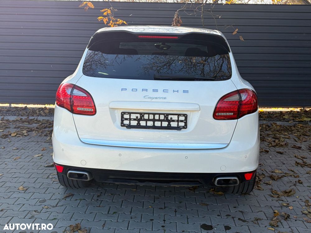 Porsche Cayenne 3.0 L V6 - 11