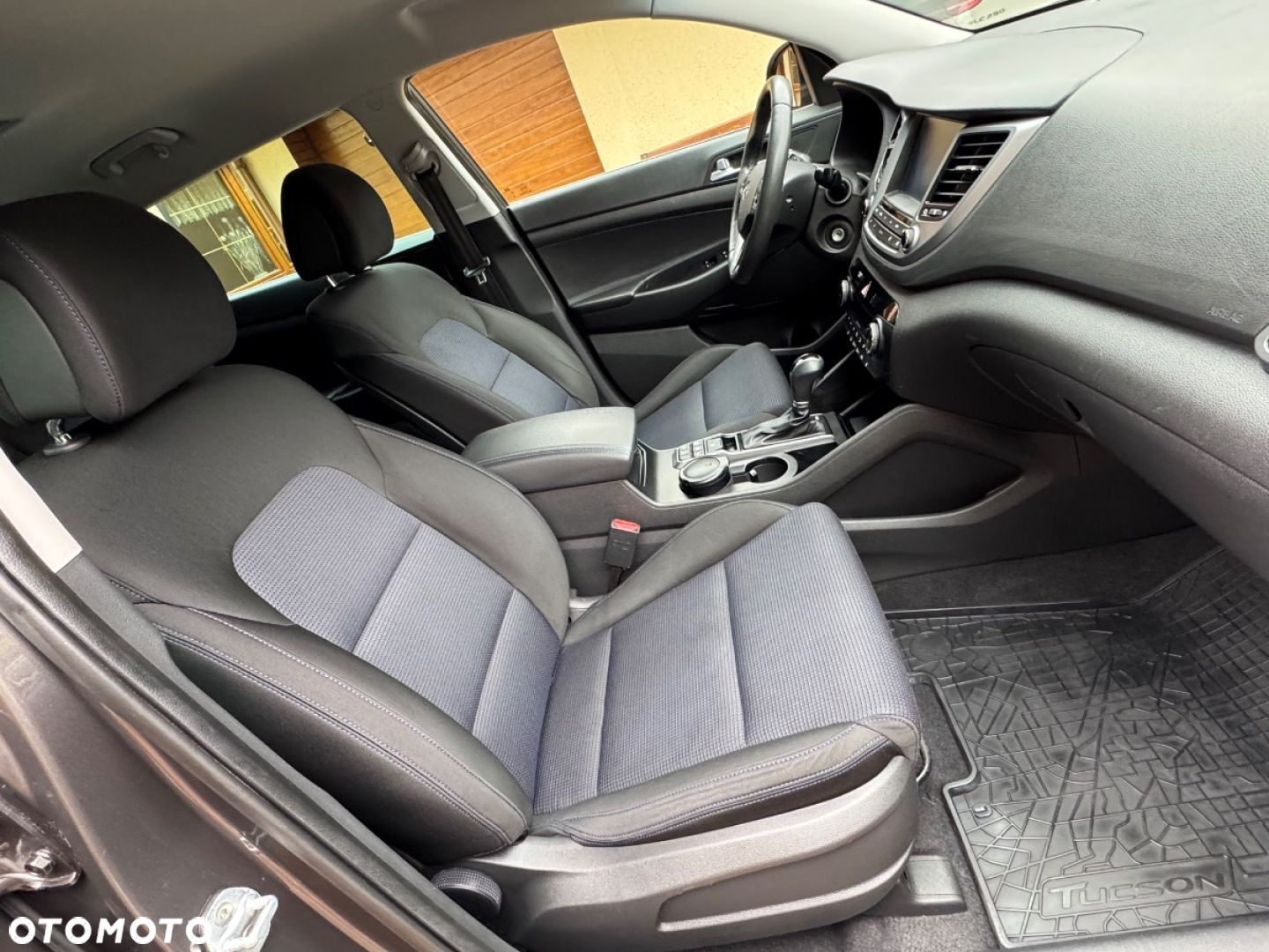 Hyundai Tucson 2.0 CRDi 4WD Automatik Advantage - 17