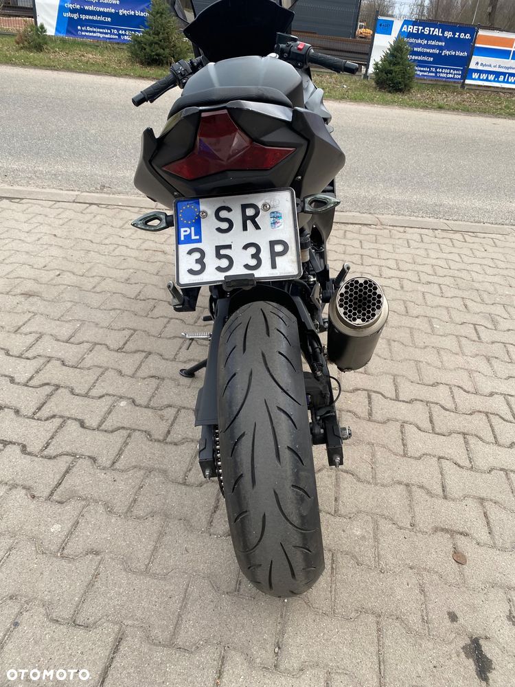 Kawasaki Ninja 400 - 9