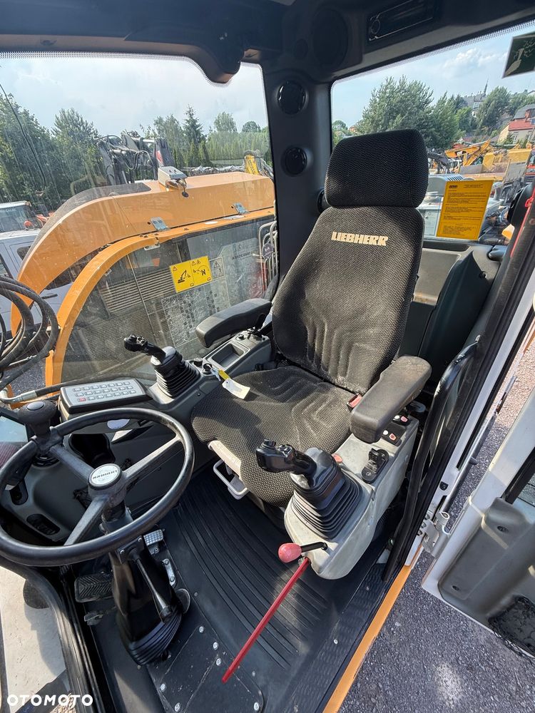 Liebherr 912 compact - 5