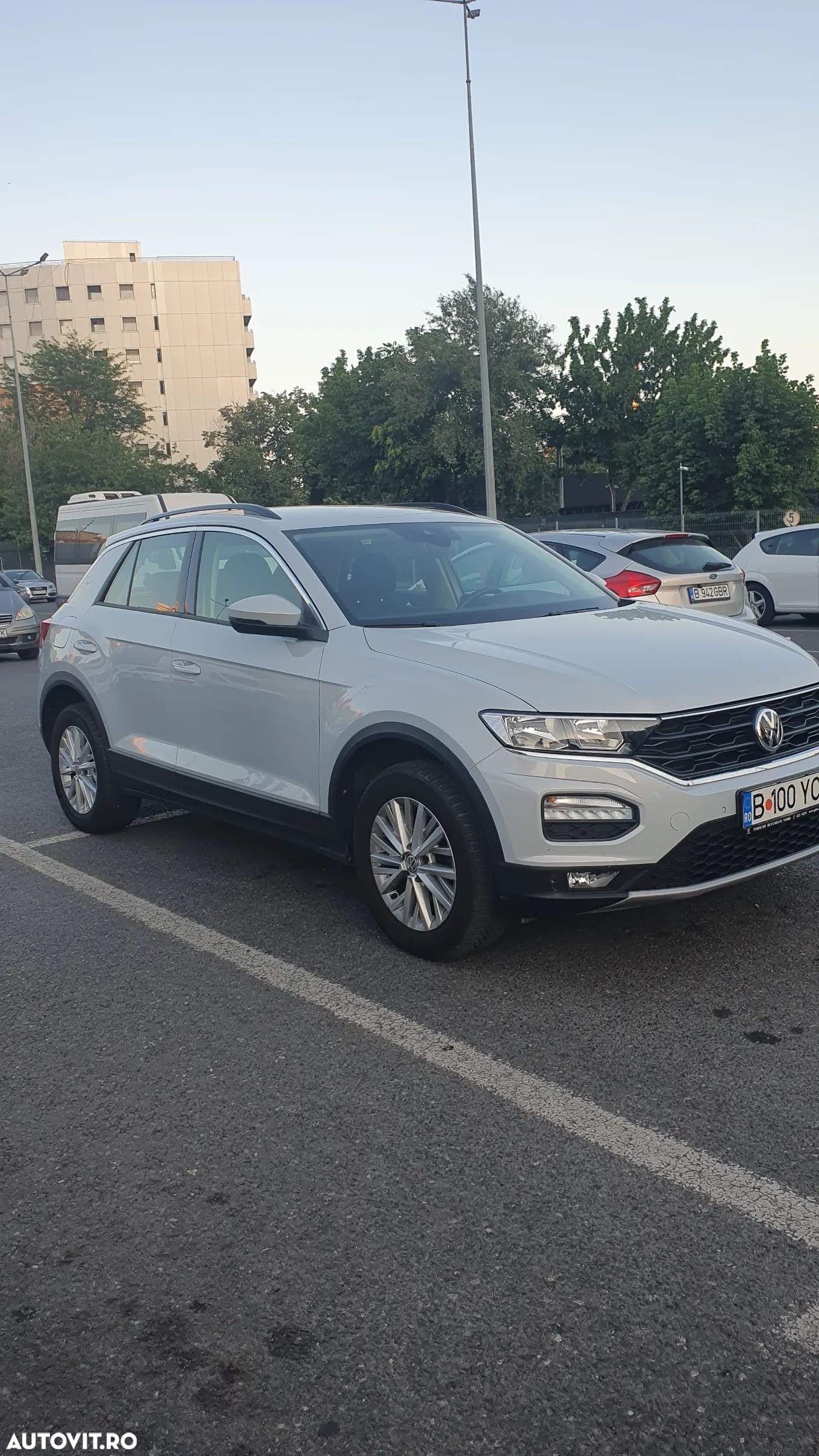 Volkswagen T-ROC 1.6 TDI Base - 8