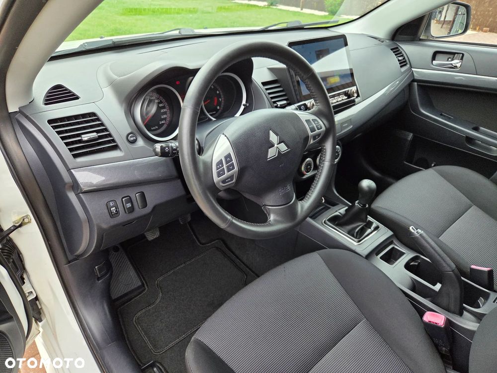 Mitsubishi Lancer - 13