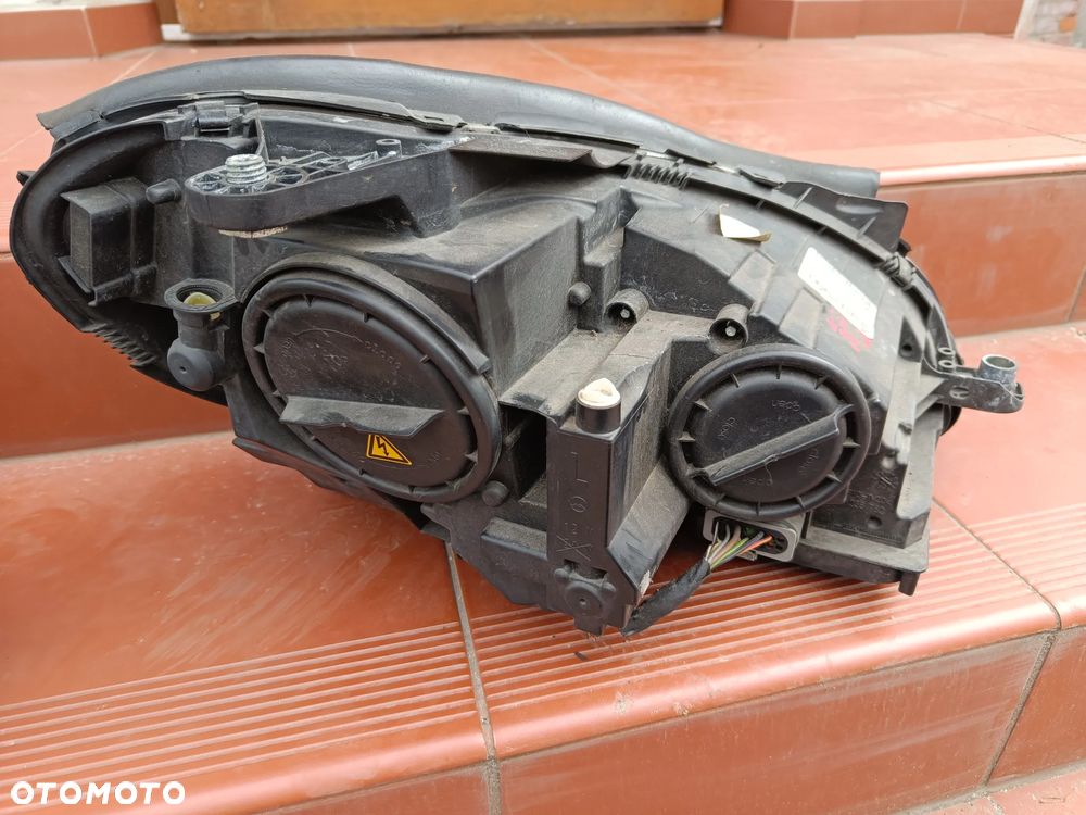 MERCEDES W204 Coupe Lift Lampa Xenon Skrętny ILS Prawa Lewa Przód Przednia - 9