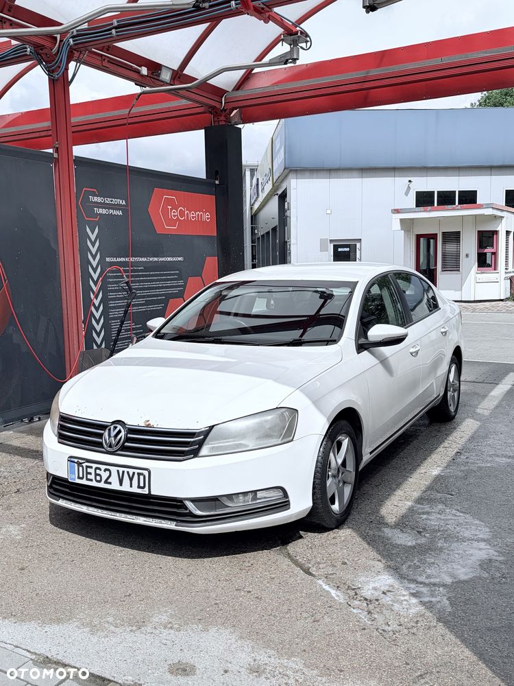 Volkswagen Passat - 2