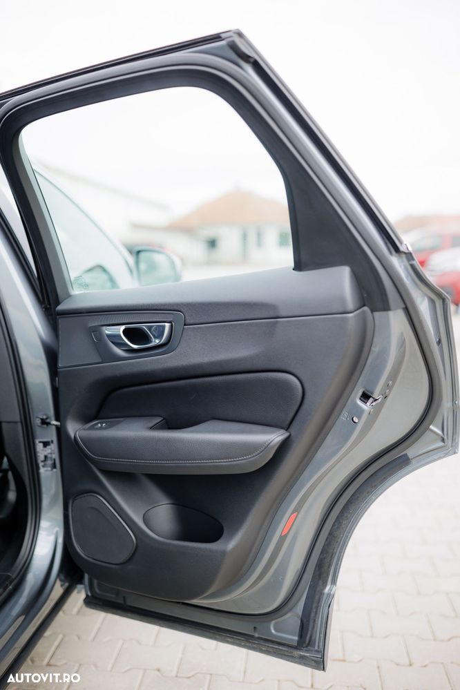 Volvo XC 60 B4 D AWD Geartronic Inscription - 19