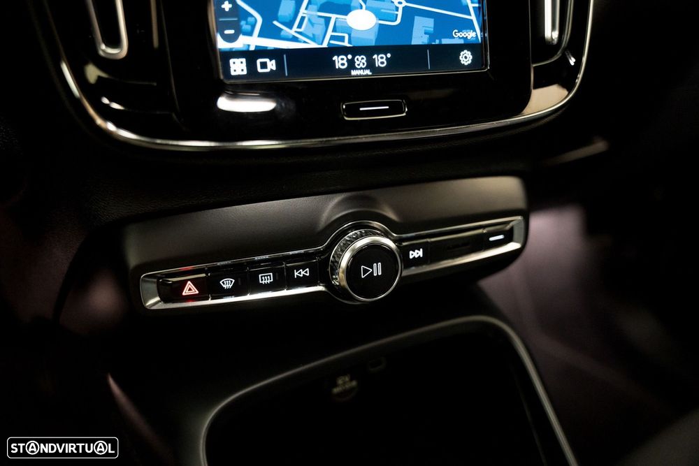 Volvo XC 40 Recharge Core - 8