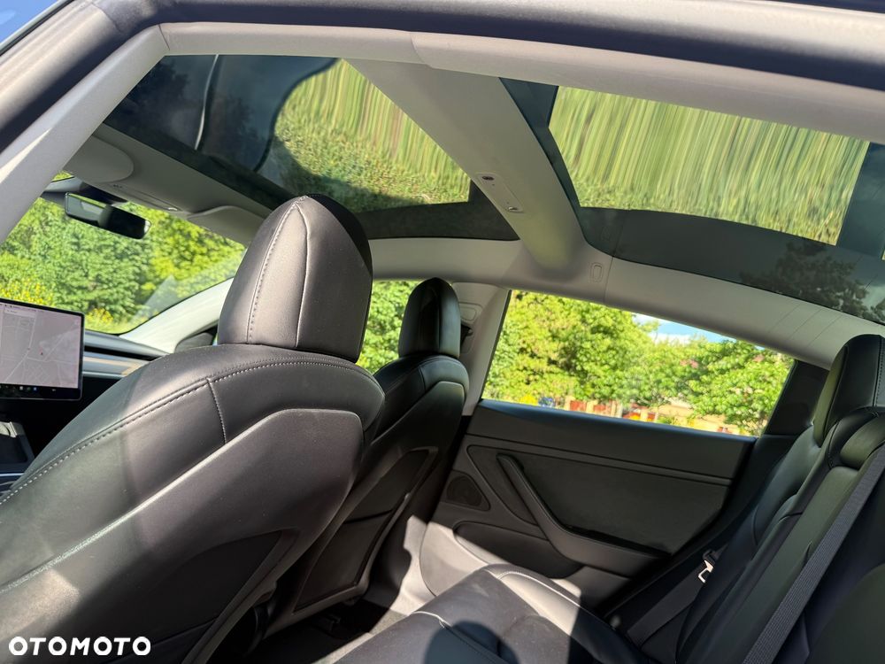 Tesla Model 3 - 17