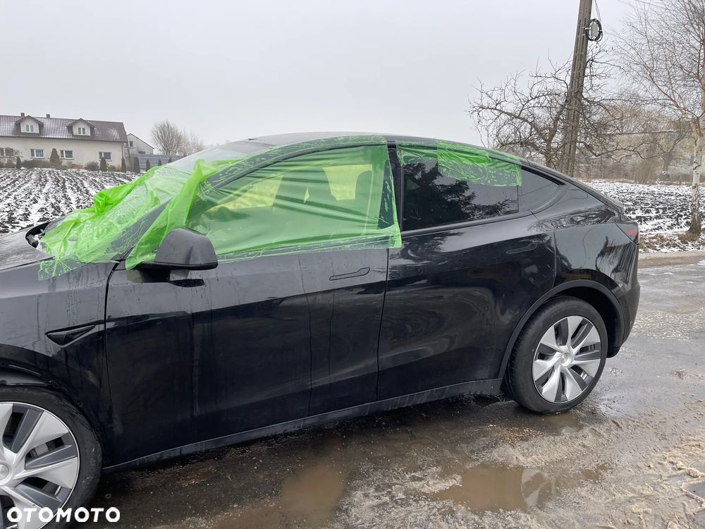 Tesla Y Long Range Dual Motor AWD - 33