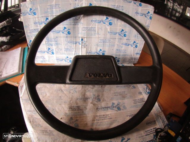 Volante Vol606 VOLVO FL 614 2001 5.5 210Cv 2P CINZA - 1