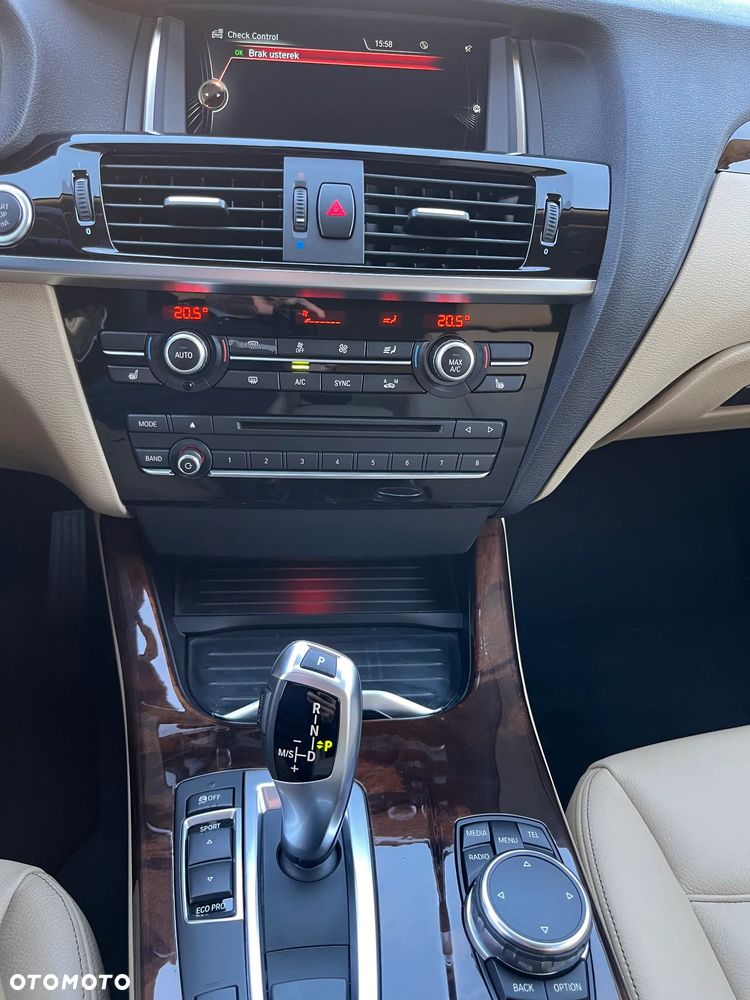 BMW X3 xDrive28i - 17