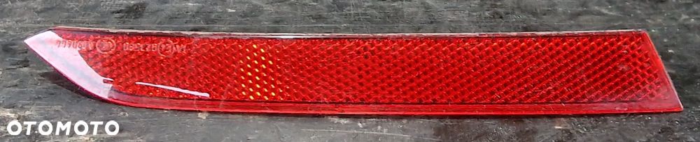 ODBLASK ZDERZAKA TYŁ PRAWY LEWY KOMPLET 3G0945103A 3G0945106A  VW PASSAT B8 KOMBI - 2