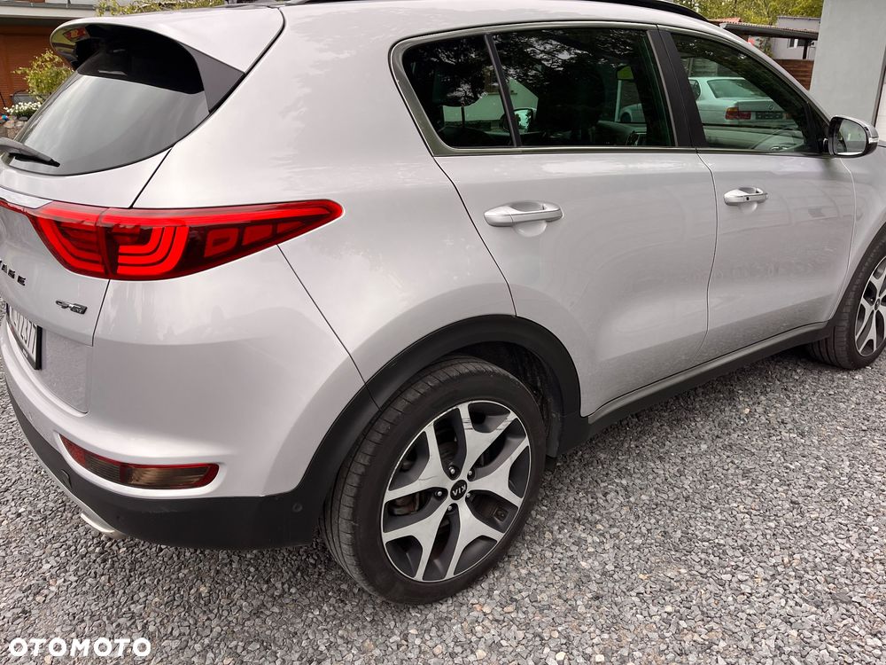Kia Sportage 2,0 CRDI AWD GT Line - 5