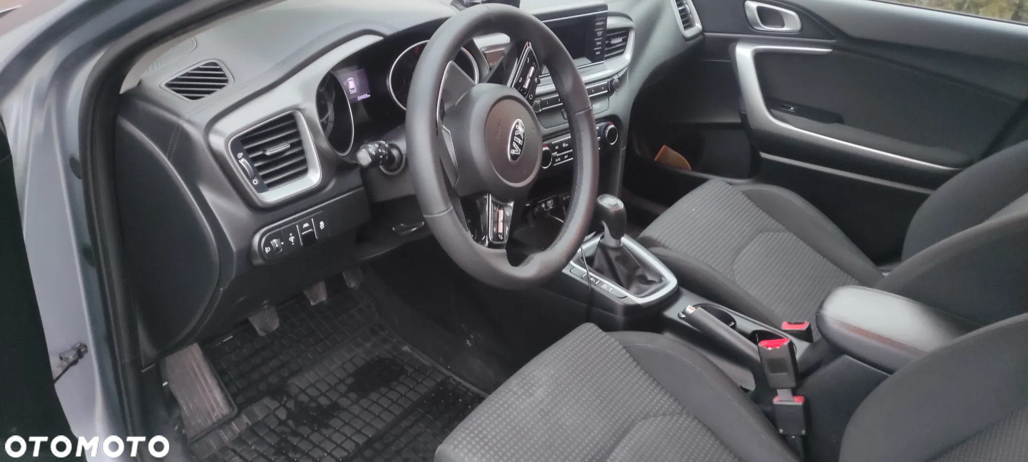 Kia Ceed 1.6 CRDi SCR M - 8