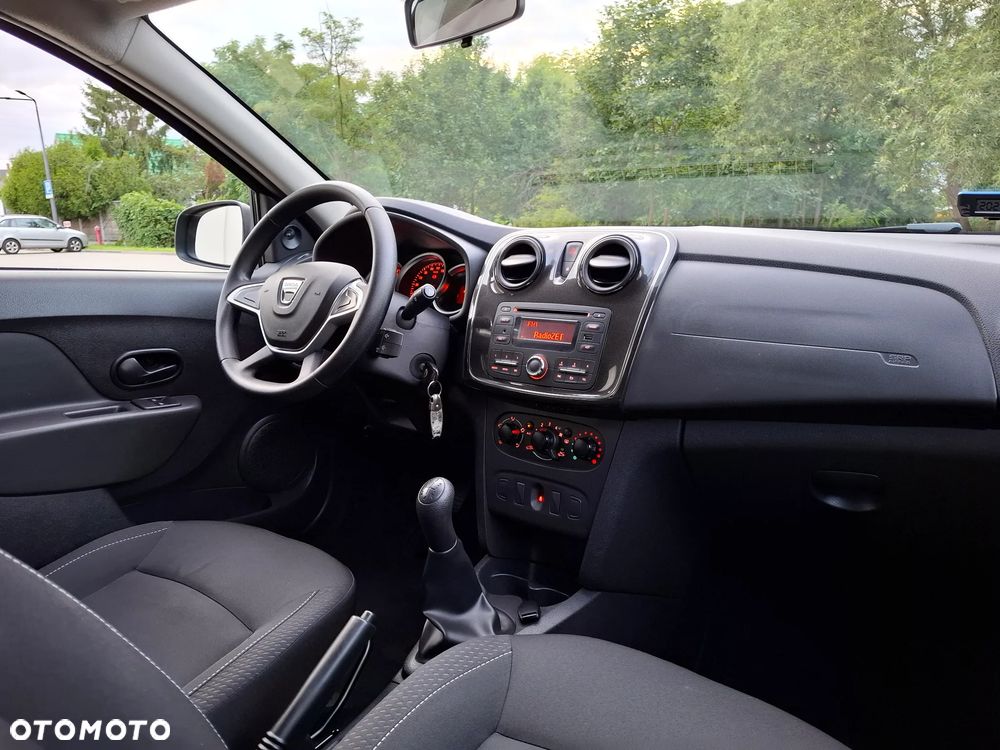 Dacia Logan 1.2 16V 75 Laureate - 39