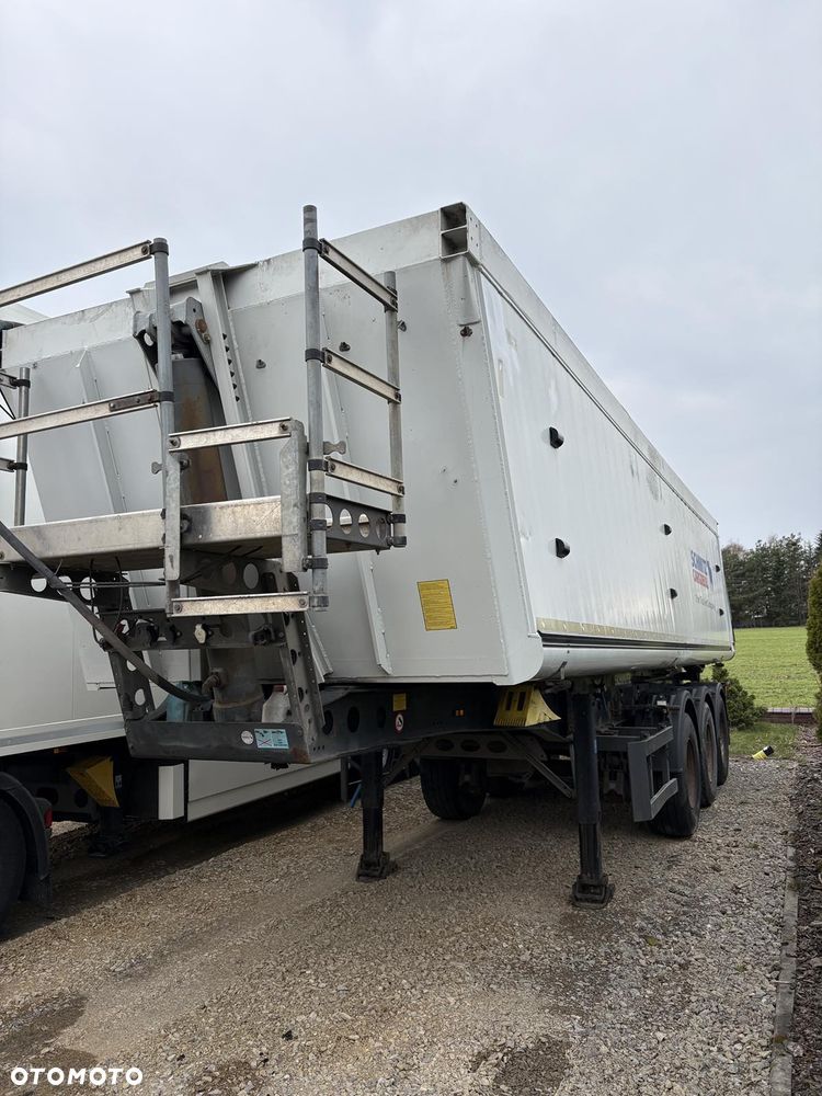 Schmitz Cargobull SKI 24 - 1