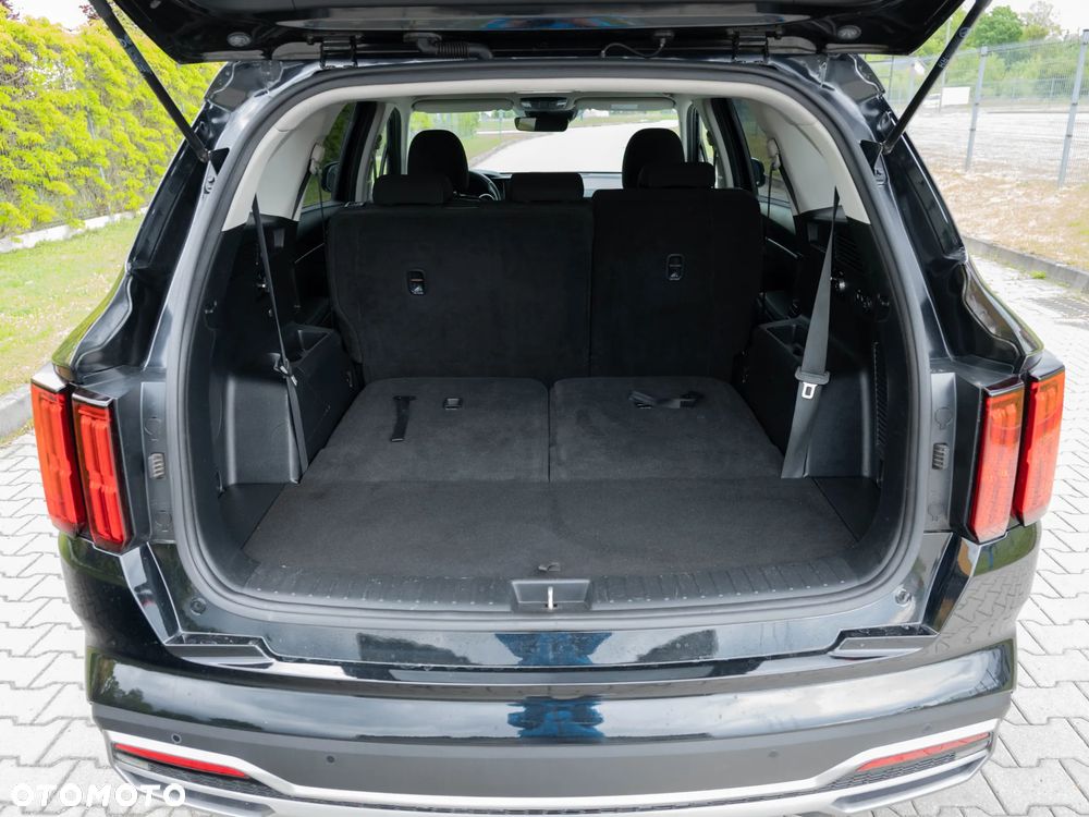 Kia Sorento 1.6 T-GDI HEV M - 13