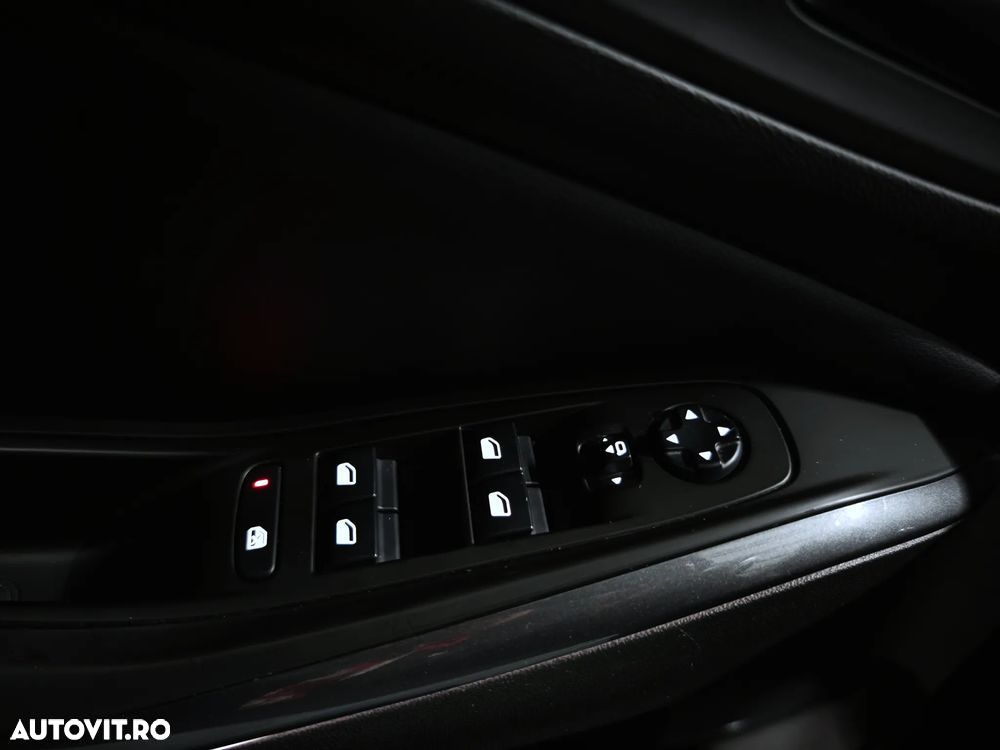 Opel Grandland X 1.2 Start/Stop Automatik Business INNOVATION - 16