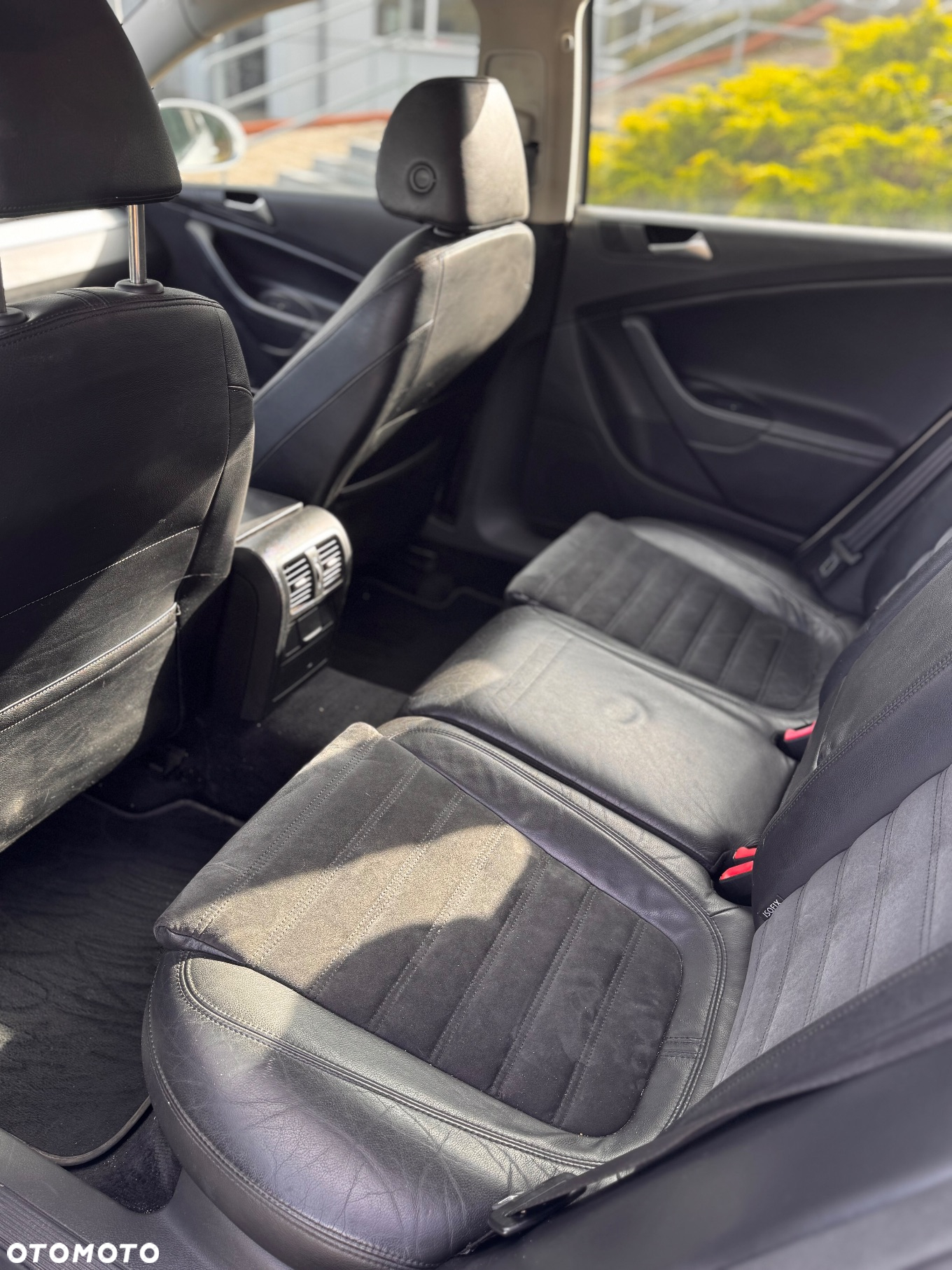 Volkswagen Passat 2.0 TDI DPF Highline - 8