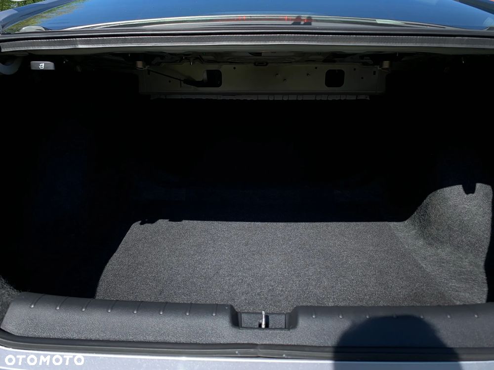 Honda Civic 2.0 i-VTEC LX CVT - 19