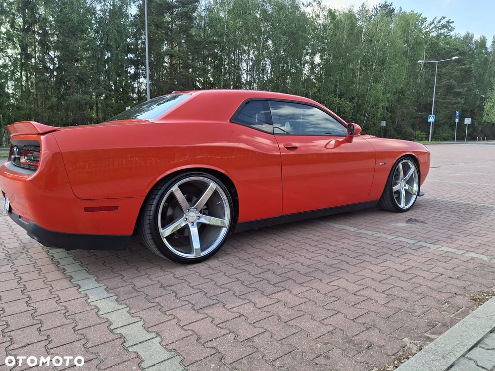 Dodge Challenger 5.7 R/T - 12