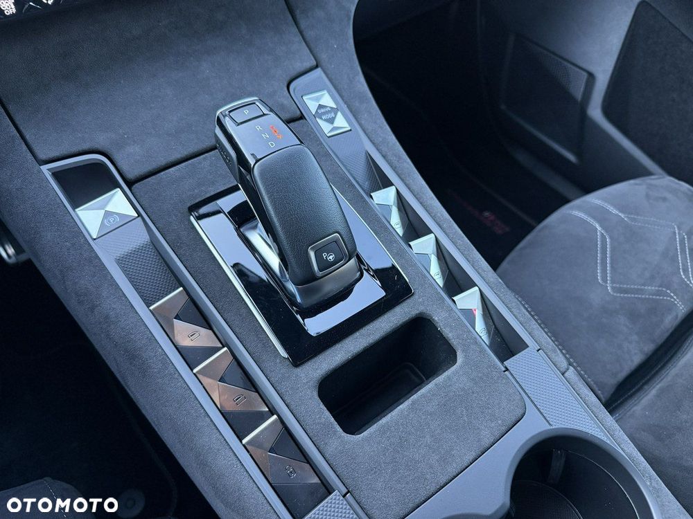 DS Automobiles DS 7 Crossback 1.6 PureTech Performance Line + - 10