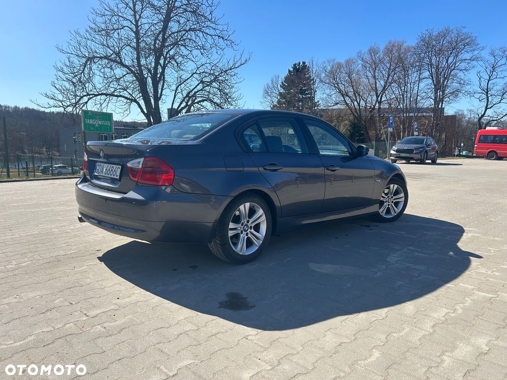 BMW Seria 3 318d DPF - 5