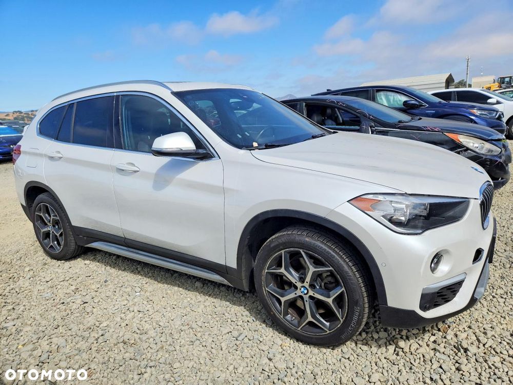 BMW X1 xDrive28i xLine - 5