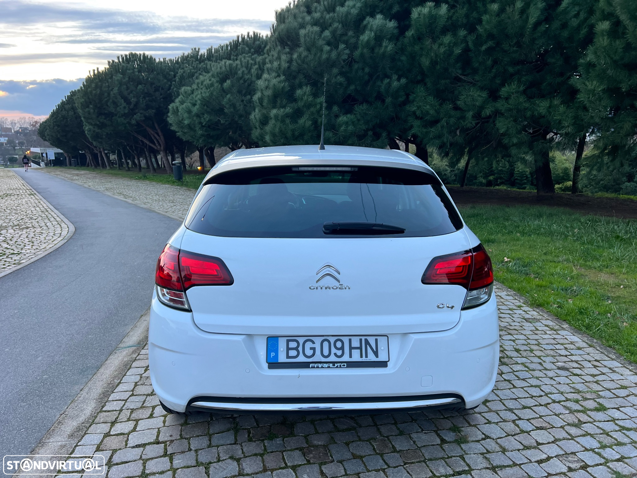 Citroën C4 BlueHDi 100 Stop&Start 86g Selection - 24