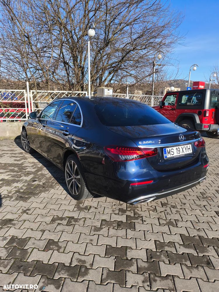 Mercedes-Benz E - 13