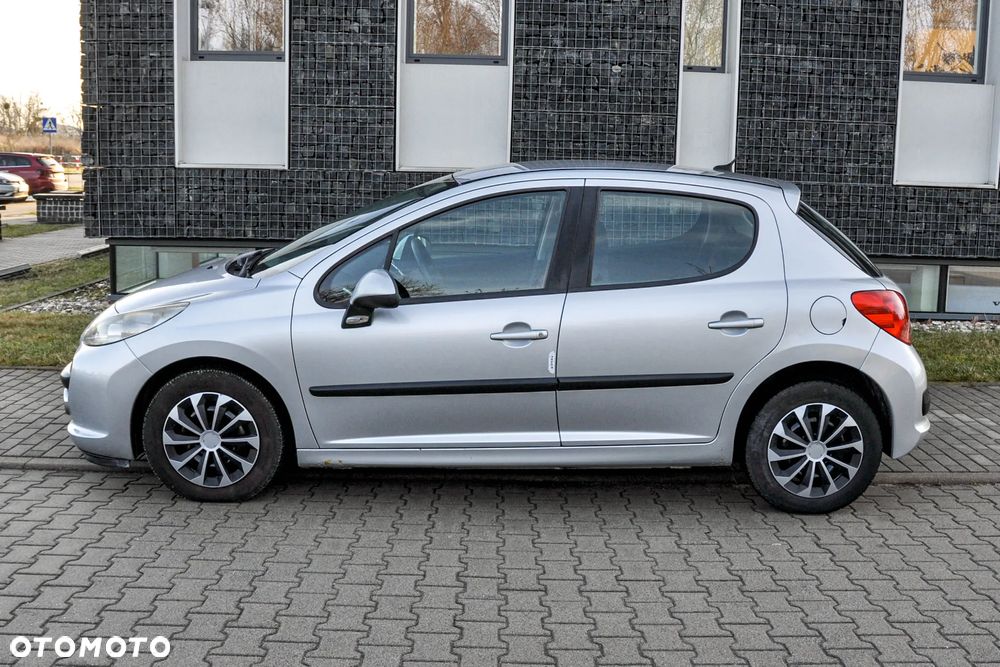 Peugeot 207 - 2
