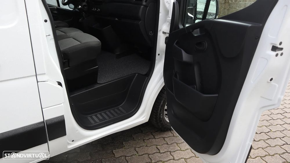 Renault Master 2.3 dCi 135 L2H2 - 12