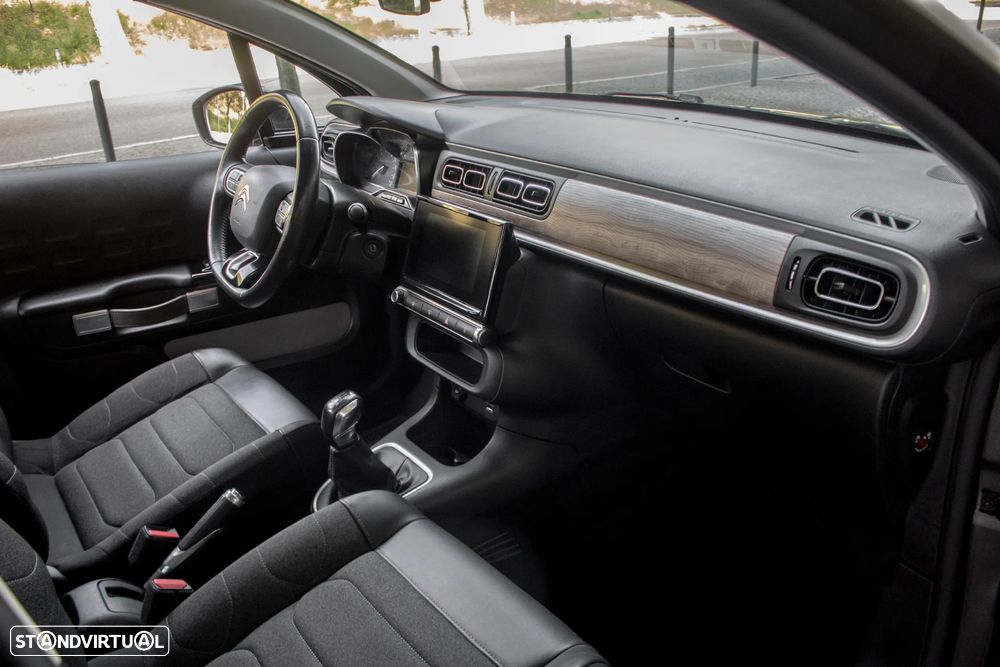 Citroën C3 1.2 PureTech Shine - 17