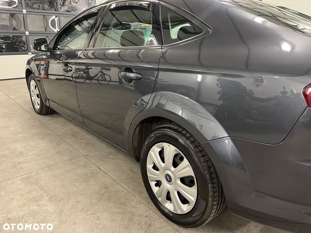 Ford Mondeo - 26
