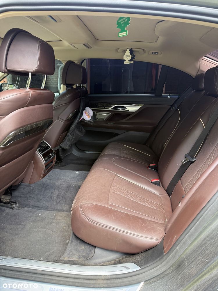 BMW Seria 7 740Li xDrive - 14