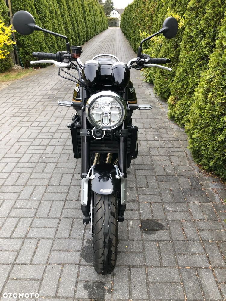 Kawasaki Z 900 RS - 13