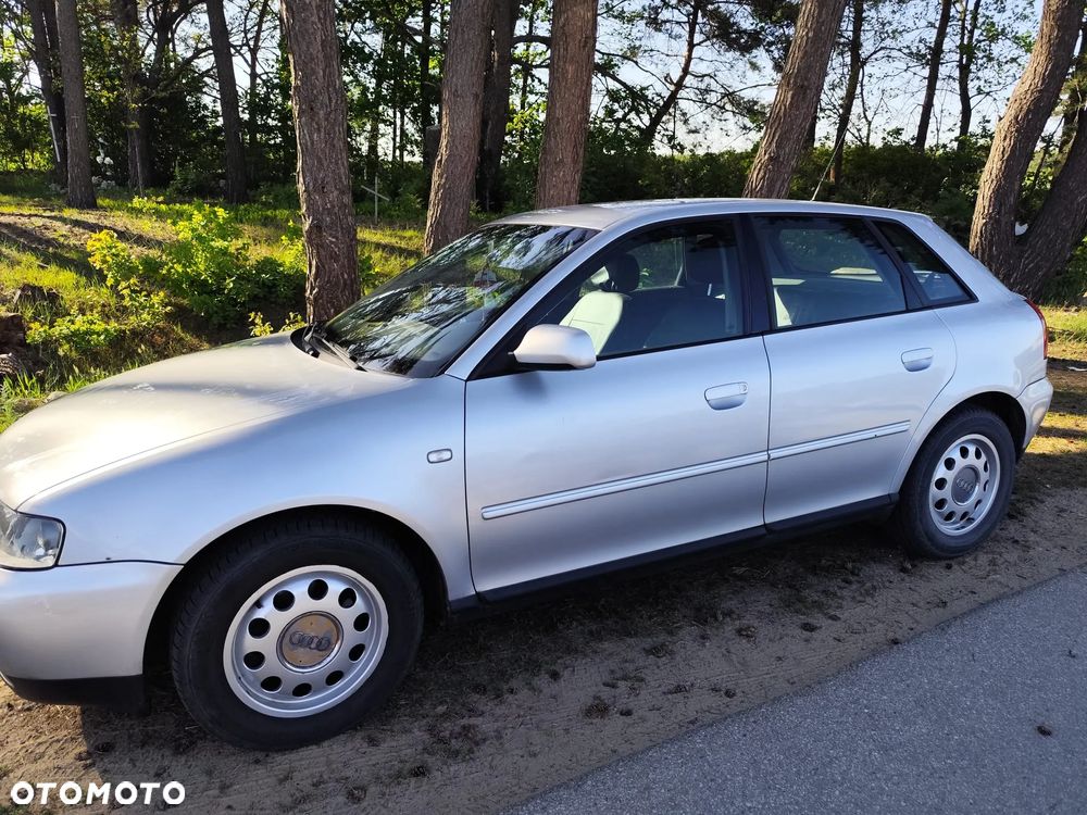 Audi A3 Sportback - 2
