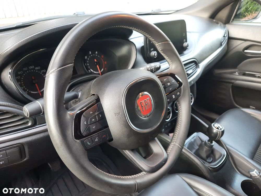 Fiat Tipo 1.6 MultiJet 16v Sport - 11